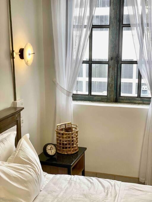 Le Bijou Chic In The Heart Of Saigon Charm With View Apartment Ho Chi Minh City Bagian luar foto