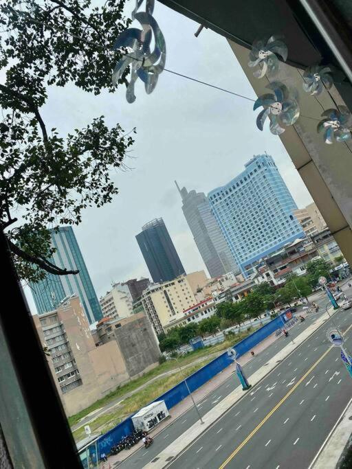 Le Bijou Chic In The Heart Of Saigon Charm With View Apartment Ho Chi Minh City Bagian luar foto