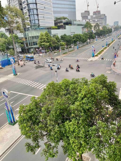 Le Bijou Chic In The Heart Of Saigon Charm With View Apartment Ho Chi Minh City Bagian luar foto