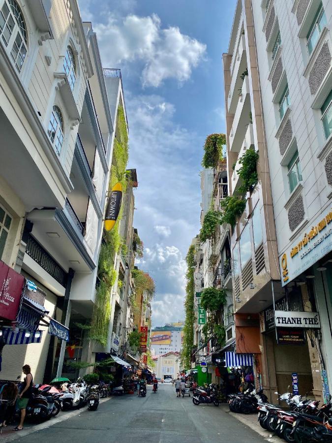 Le Bijou Chic In The Heart Of Saigon Charm With View Apartment Ho Chi Minh City Bagian luar foto